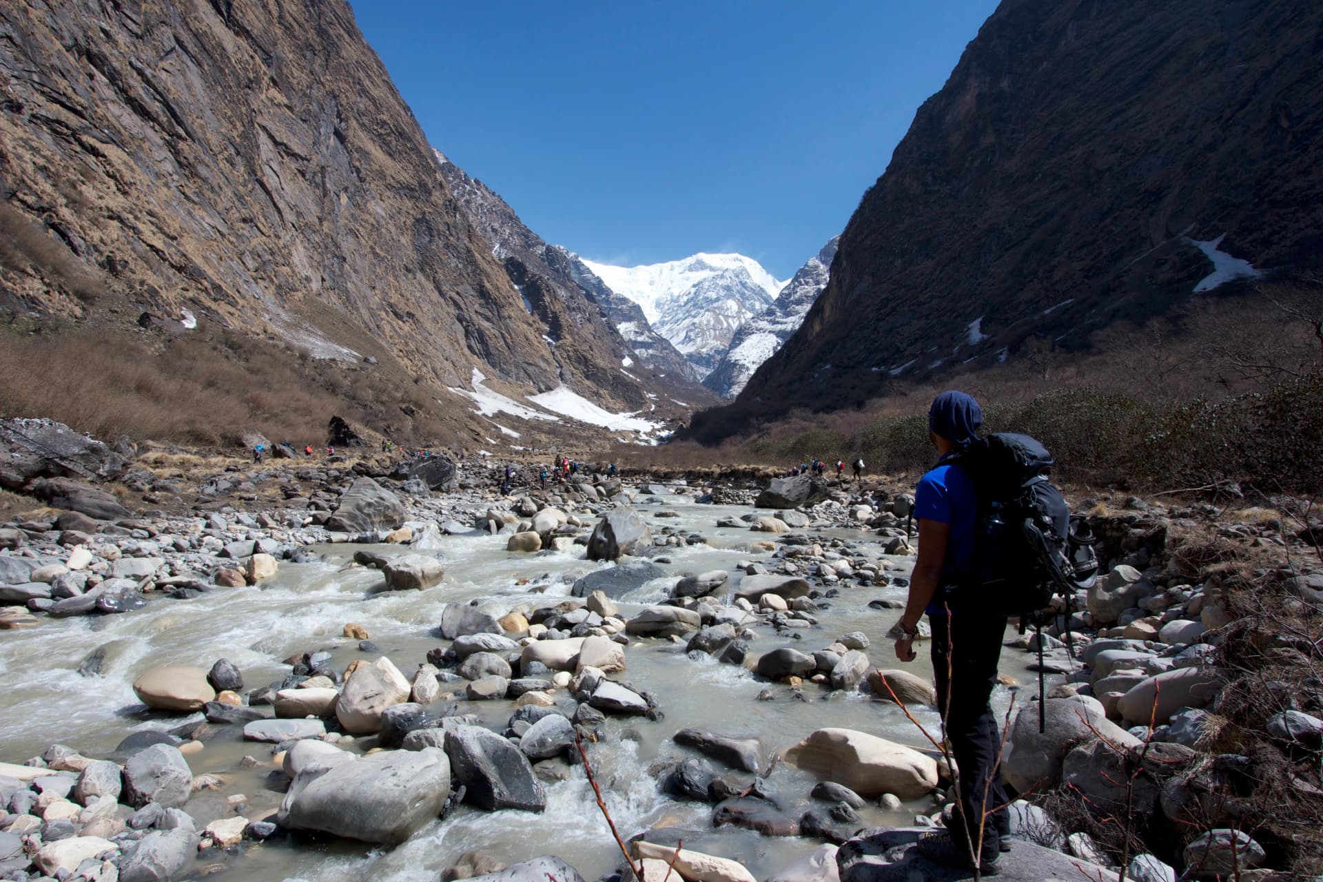 TREKKING